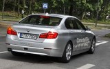 Компания BMW подстрахует водителей при левых поворотах и разворотах